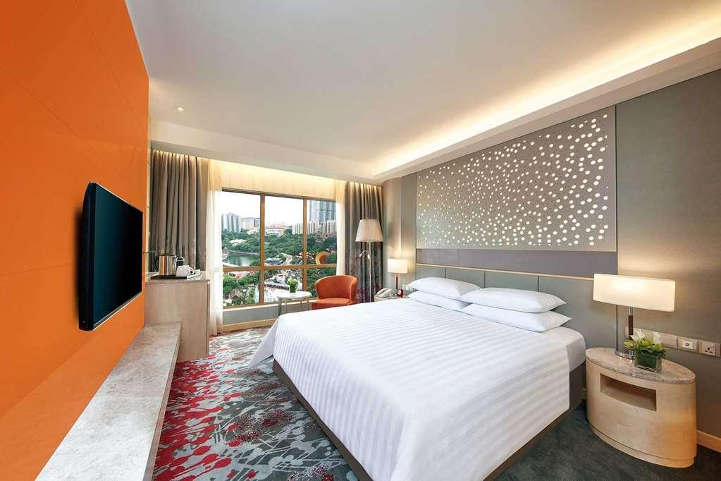 Sunway Pyramid 4*